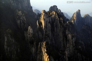 黄山始信峰观光平台景