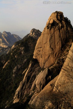 黄山险峻石峰