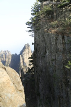 黄山悬崖绝壁