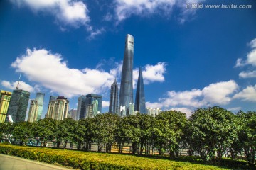 上海中心 蓝天白云