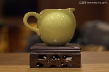 素色冰裂纹青瓷茶缸工艺品摆件