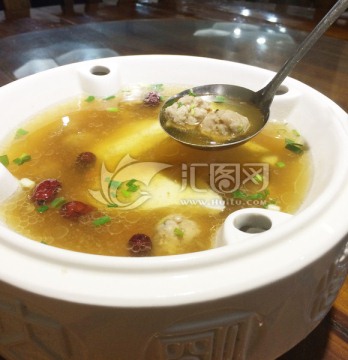 红枣汽锅肉丸汤