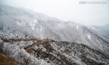 牛背山蜿蜒的盘山路