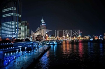 上海黄浦江上游船码头 外滩夜景
