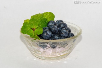 蓝莓和薄荷
