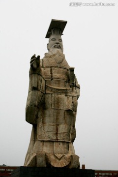 秦始皇塑像