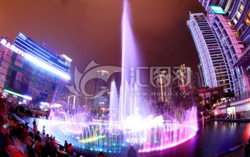 重庆观音桥商圈 广场音乐喷泉