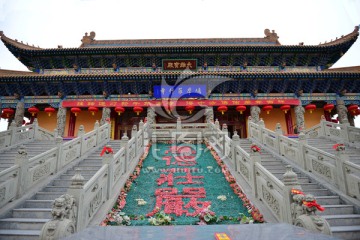 鸠摩罗什寺大雄宝殿