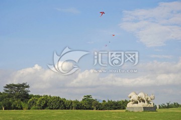 深圳莲花山公园雕塑和风筝