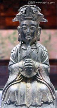 陶神像