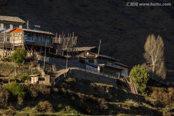 夕阳下的藏族村庄 扎尕那