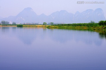 山 水 湖泊