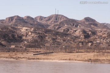 晋陕黄河岸边的村庄