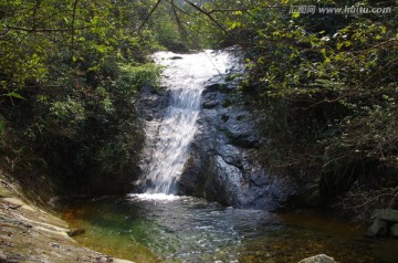 山泉