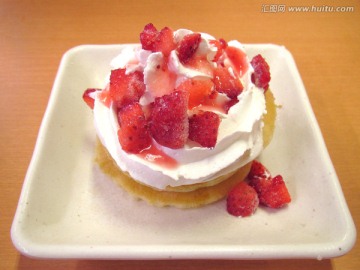 草莓蛋糕 甜点
