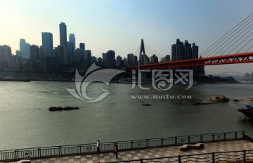 重庆渝中半岛和东水门长江大桥