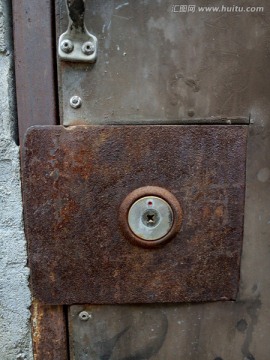 老旧门锁