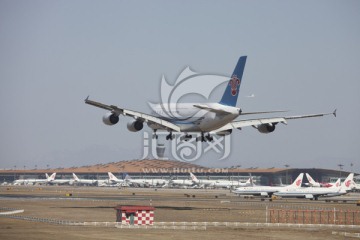 飞机 客机 A380降落