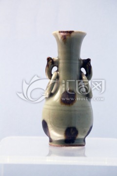 龙泉窑青釉褐斑瓶