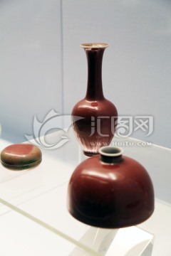 景德镇窑珊瑚红釉碗