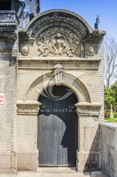 老建筑门