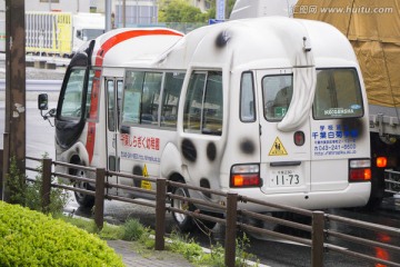 国外幼儿园校车