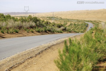 塔克拉玛干沙漠公路 新疆