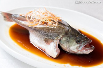清蒸鲈鱼