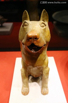 汉代青黄釉陶狗