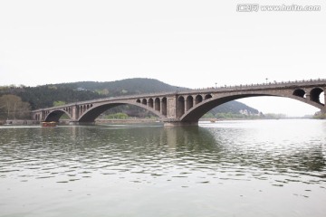 洛阳龙门大桥