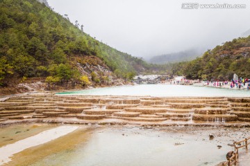 玉龙雪山白水河图片