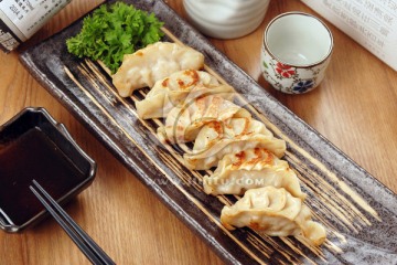 菜肉饺子