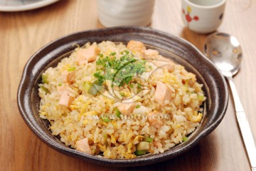 三文鱼炒饭