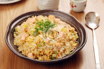 三文鱼炒饭