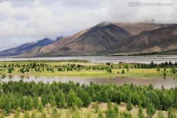 河流 山峰 西藏