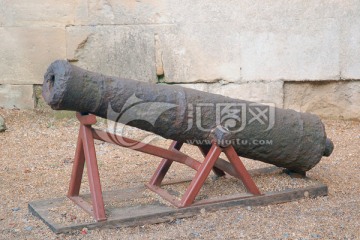 法国卡昂城堡 古铁炮