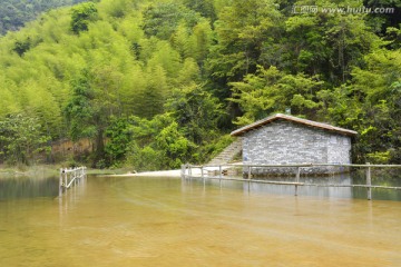 山清水秀