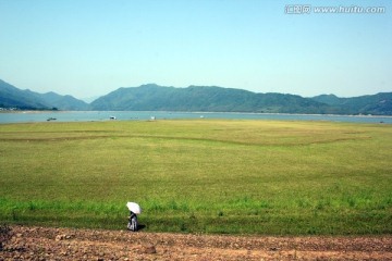 水库