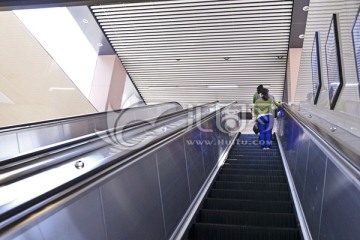 地铁扶梯高清jpg