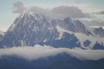 雅拉神山风光 四川甘孜