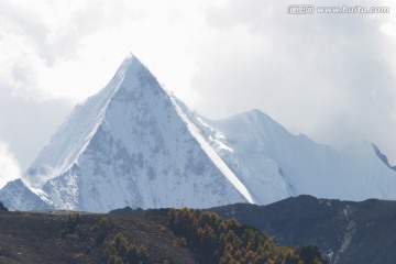 稻城央迈勇峰 近景 四川