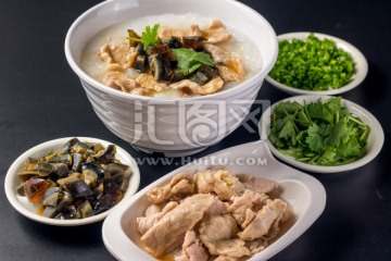 皮蛋瘦肉粥
