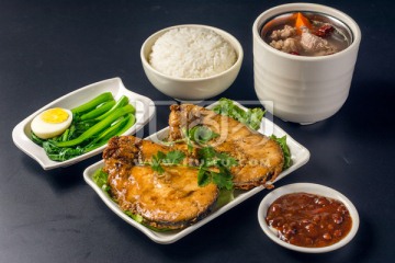 马鲛鱼饭