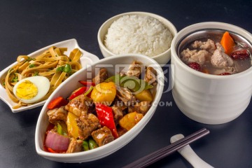 土豆牛肉饭