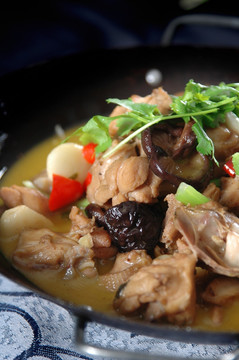锅仔鲜味鸡