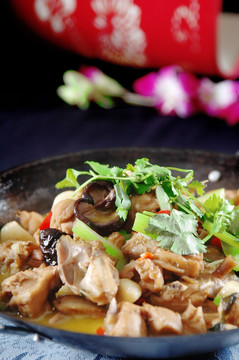 锅仔鲜味鸡