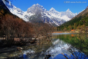 毕棚沟雪山