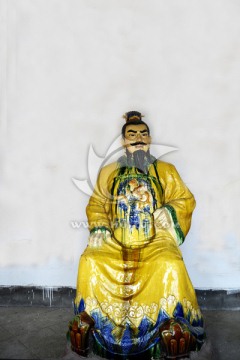 三国人物雕像刘备
