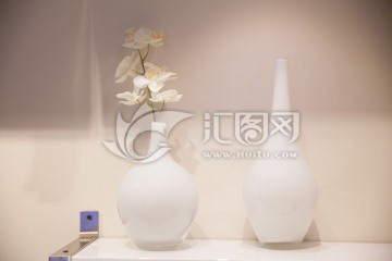 现代家居花瓶