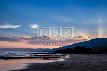 日出下的大洋路海滩美景